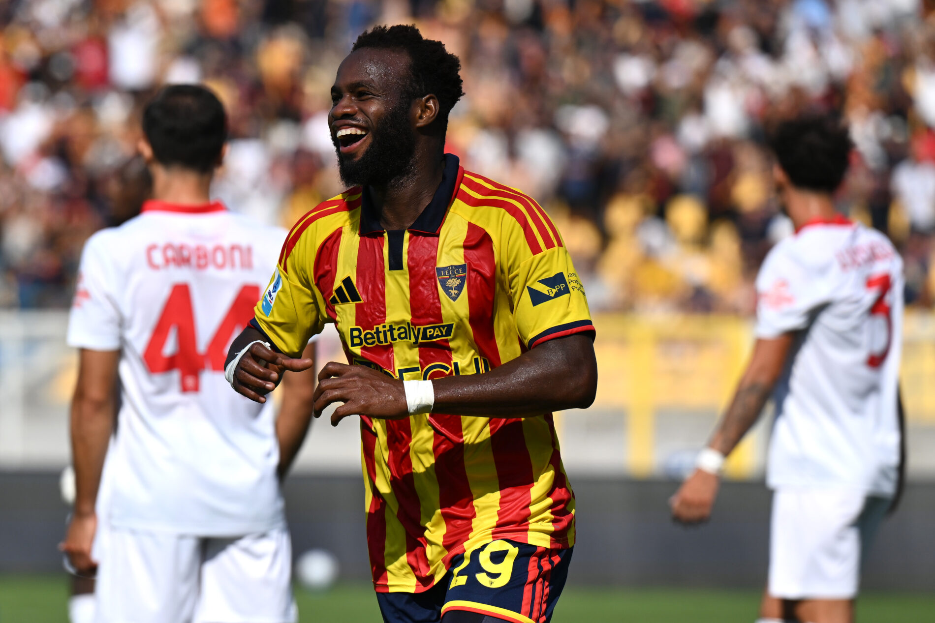 Lecce-Monza 3-2: Coulibaly e Ilic incendiano il Via del Mare, a Juric non basta il finale d’orgoglio